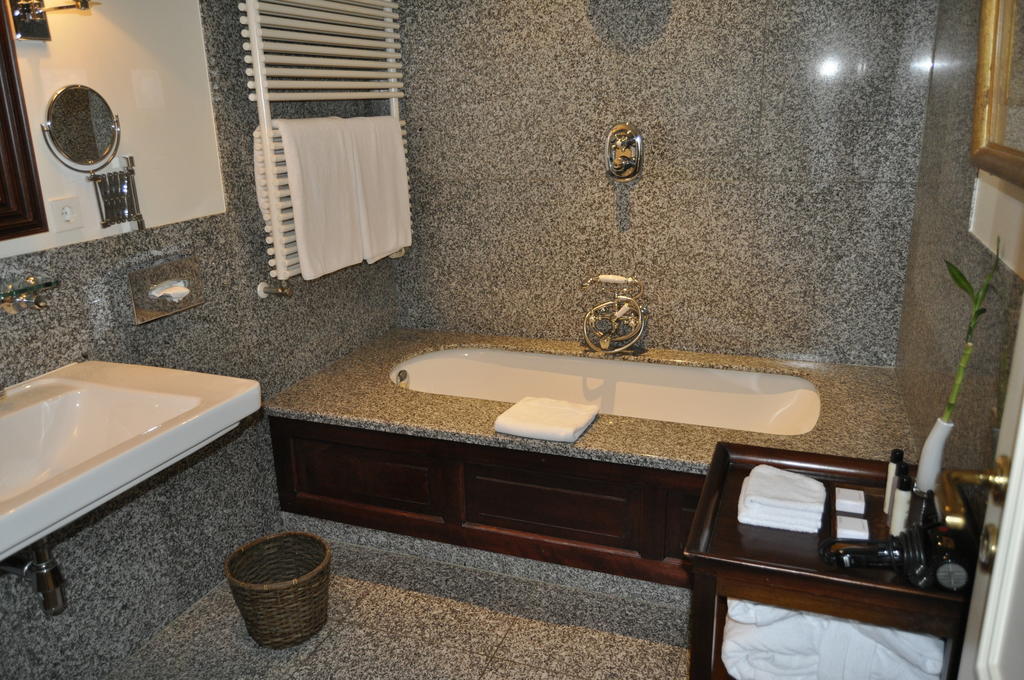 Hotel Albert Premier Luxembourg Bel Air Phòng bức ảnh